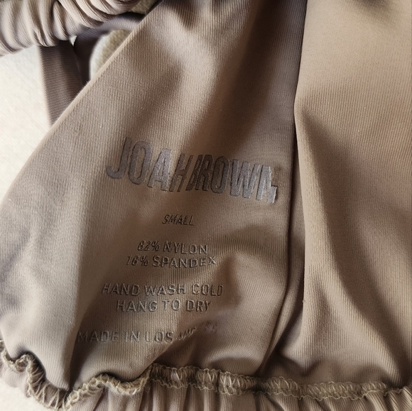 Joah Brown Triangle Top - Picture 4 of 5